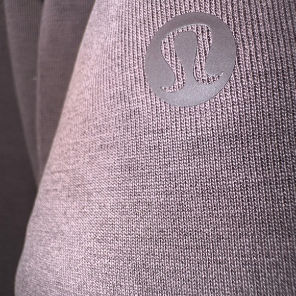 NWT - Lightweight Softstreme Wrap Front Top - In color Sequoia (SQUO) - Picture 5 of 8